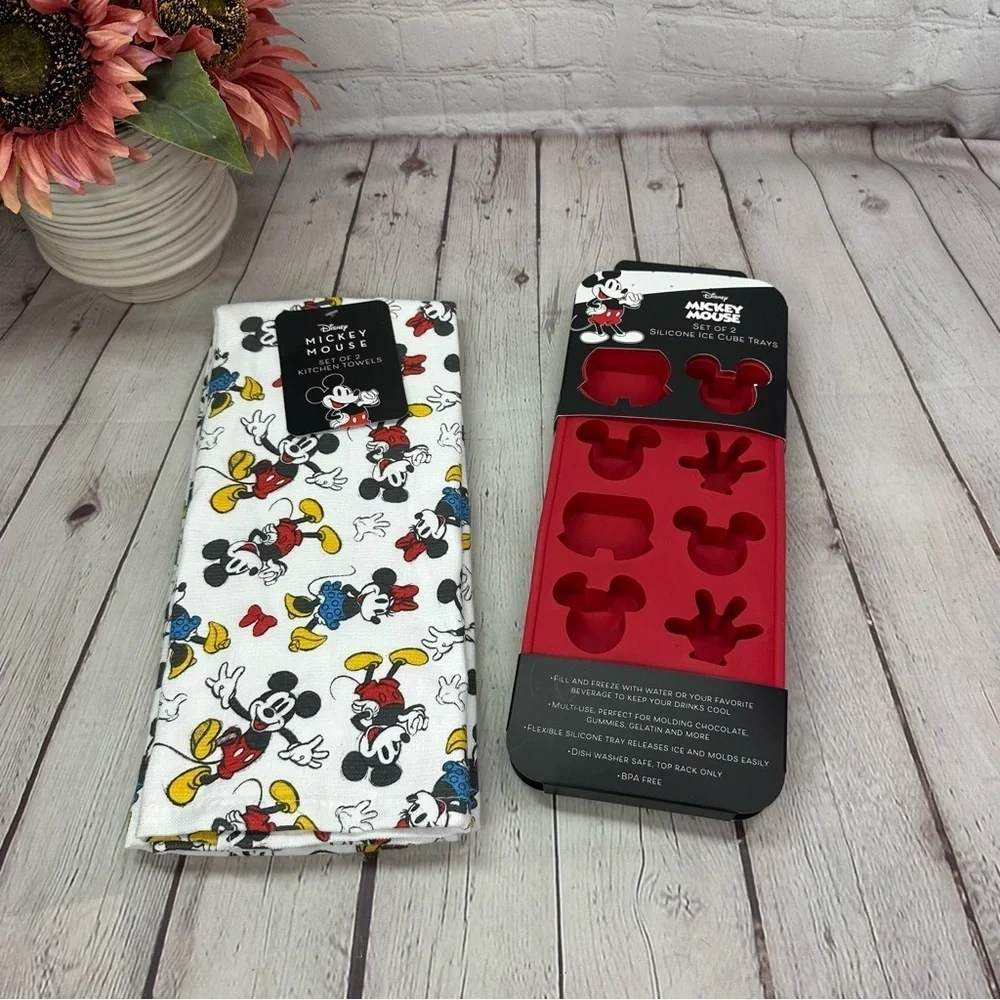 NWT Disney Mickey minnie Mouse graphic cotton kitchen towel set with 2 ice trays